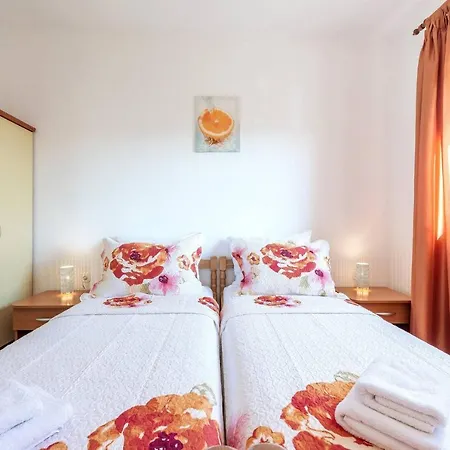 Enjoy In At Peaceful 2br Zadar
