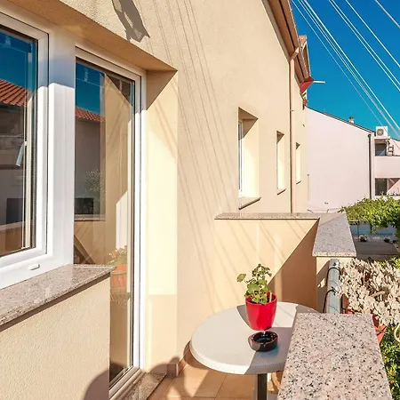 Enjoy In At Peaceful 2br زادار