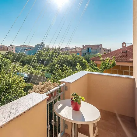 Enjoy In At Peaceful 2br * زادار